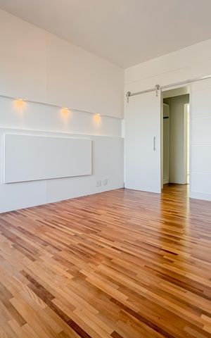 Apartamento à venda com 300m², 4 quartos e 4 vagas Apartamento à venda com 300m², 4 quartos e 4 vagasSuíte Master