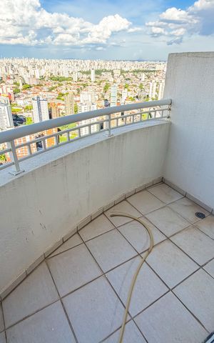 Apartamento à venda com 300m², 4 quartos e 4 vagas Apartamento à venda com 300m², 4 quartos e 4 vagasSuíte Master - Varanda