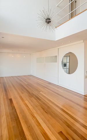 Apartamento à venda com 300m², 4 quartos e 4 vagas Apartamento à venda com 300m², 4 quartos e 4 vagasSala