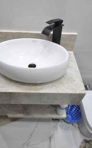 Casa à venda com 260m², 2 quartos e 2 vagasBanheiro Social