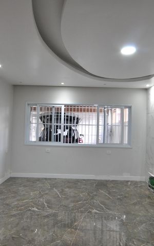 Casa à venda com 260m², 2 quartos e 2 vagasSala