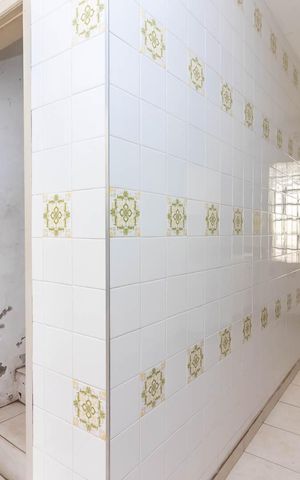 Casa à venda com 250m², 4 quartos e 3 vagas Casa à venda com 250m², 4 quartos e 3 vagasEdícula - Cozinha