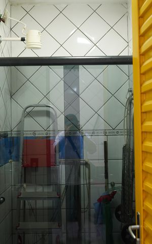 Casa à venda com 160m², 2 quartos e 2 vagasBanheiro de serviço