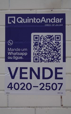 Casa à venda com 160m², 2 quartos e 2 vagasFachada