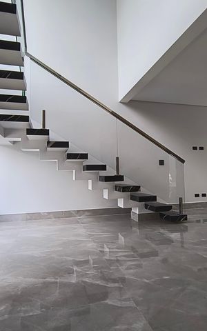 Casa à venda com 365m², 3 quartos e 8 vagas