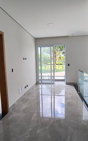 Casa à venda com 365m², 3 quartos e 8 vagas