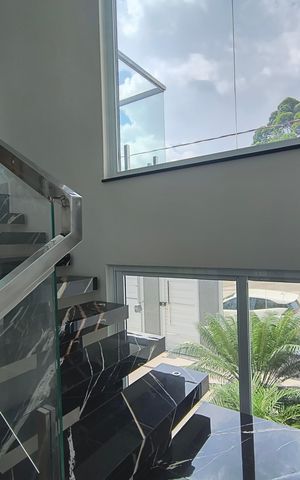 Casa à venda com 365m², 3 quartos e 8 vagas