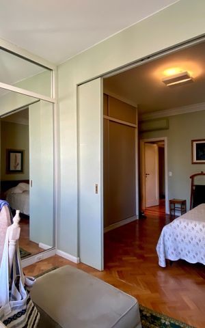 Apartamento à venda com 227m², 3 quartos e 1 vaga Apartamento à venda com 227m², 3 quartos e 1 vagaSuite