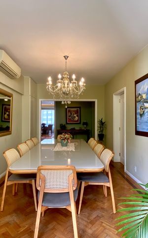 Apartamento à venda com 227m², 3 quartos e 1 vaga Apartamento à venda com 227m², 3 quartos e 1 vagaSala de Jantar