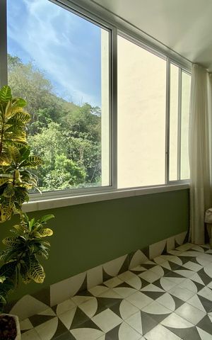Apartamento à venda com 227m², 3 quartos e 1 vaga Apartamento à venda com 227m², 3 quartos e 1 vagaVaranda