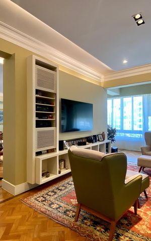 Apartamento à venda com 227m², 3 quartos e 1 vaga Apartamento à venda com 227m², 3 quartos e 1 vagaSala