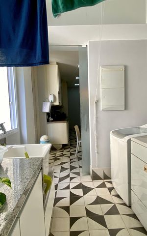 Apartamento à venda com 227m², 3 quartos e 1 vaga Apartamento à venda com 227m², 3 quartos e 1 vagaÁrea de Serviço