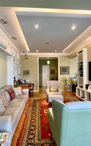 Apartamento à venda com 227m², 3 quartos e 1 vaga Apartamento à venda com 227m², 3 quartos e 1 vagaSala