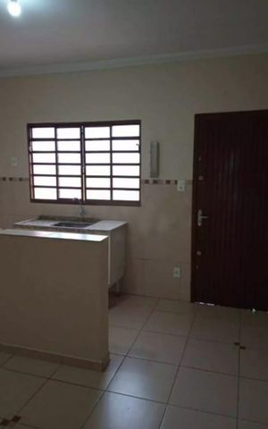 Casa à venda com 113m², 2 quartos e 2 vagas
