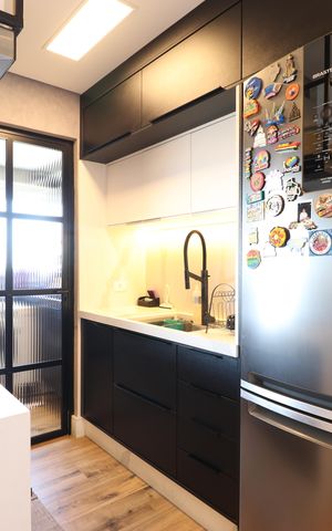 Apartamento à venda com 80m², 2 quartos e 2 vagasCozinha e Área de Serviço