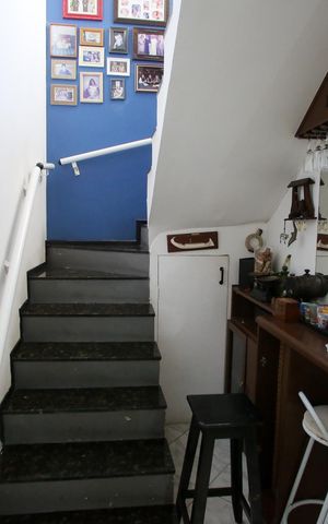 Casa à venda com 273m², 5 quartos e 3 vagasBar