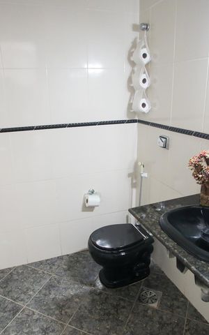 Casa à venda com 273m², 5 quartos e 3 vagasLavabo