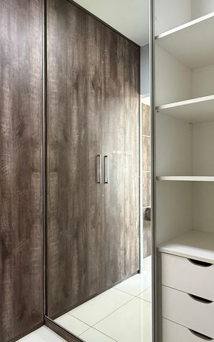 Apartamento à venda com 269m², 4 quartos e 3 vagas Apartamento à venda com 269m², 4 quartos e 3 vagasSuite 03 - Closet