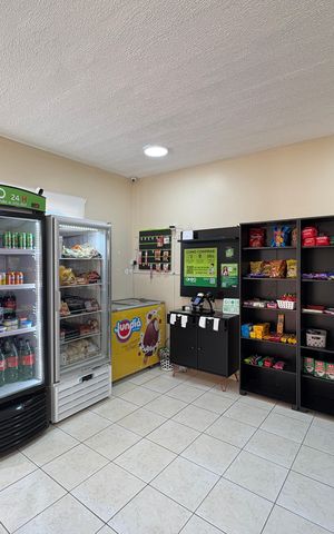 Apartamento para alugar com 50m², 2 quartos e 1 vagaÁrea comum - Mini Mercado