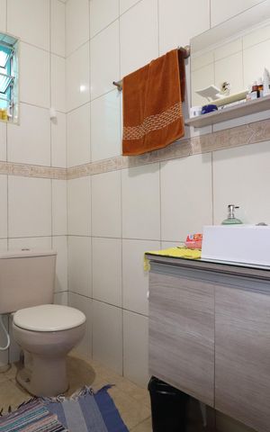 Casa à venda com 157m², 3 quartos e 2 vagasBanheiro 2