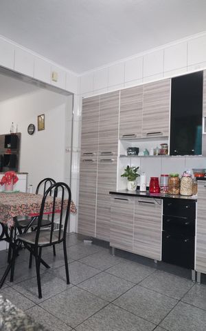 Casa à venda com 157m², 3 quartos e 2 vagasCozinha