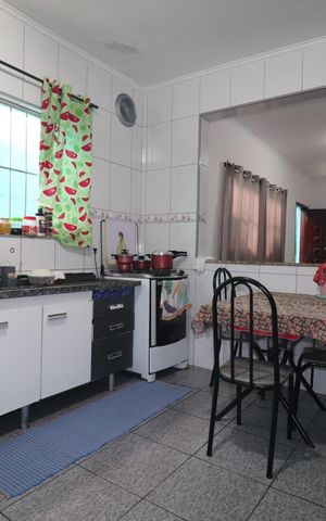 Casa à venda com 157m², 3 quartos e 2 vagasCozinha
