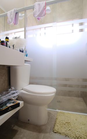 Casa à venda com 200m², 4 quartos e 3 vagasBanheiro da Suíte