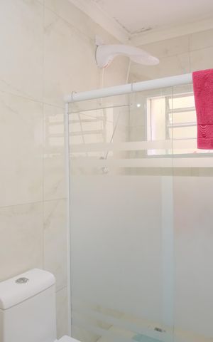 Casa à venda com 200m², 4 quartos e 3 vagasBanheiro 1