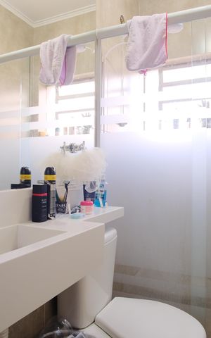 Casa à venda com 200m², 4 quartos e 3 vagasBanheiro da Suíte