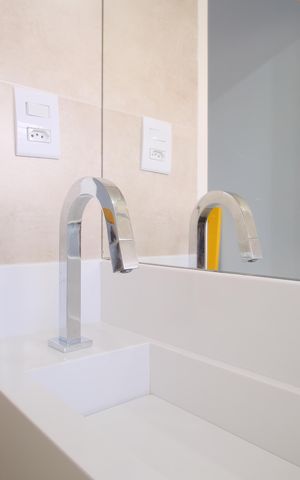 Casa à venda com 200m², 4 quartos e 3 vagasBanheiro da Suíte