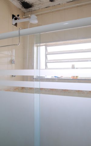 Casa à venda com 200m², 4 quartos e 3 vagasBanheiro 2