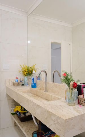 Casa à venda com 200m², 4 quartos e 3 vagasBanheiro 1