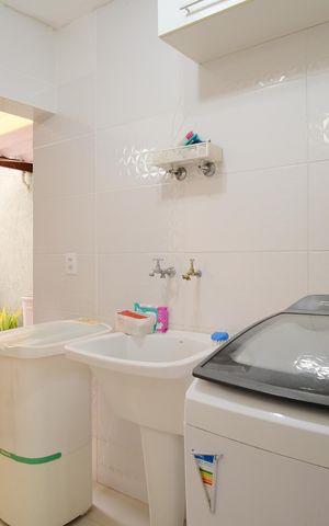 Casa à venda com 200m², 4 quartos e 3 vagasÁrea de Serviço