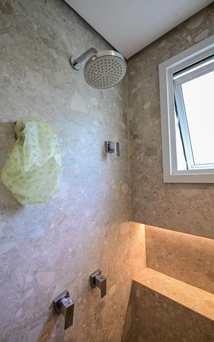 Apartamento à venda com 65m², 1 quarto e 2 vagasChuveiro da Suíte