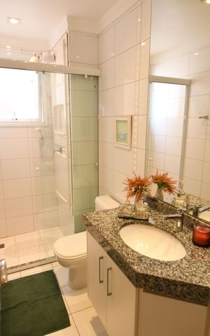 Apartamento à venda com 81m², 3 quartos e 2 vagasBanheiro Social