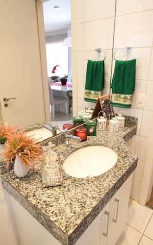 Apartamento à venda com 81m², 3 quartos e 2 vagasBanheiro Social