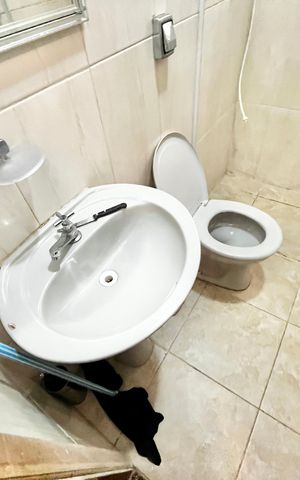 Casa à venda com 80m², 3 quartos e 2 vagasBanheiro 2
