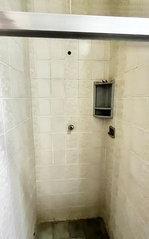 Casa à venda com 80m², 3 quartos e 2 vagasBanheiro