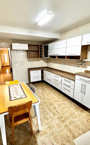 Casa à venda com 80m², 3 quartos e 2 vagasCozinha