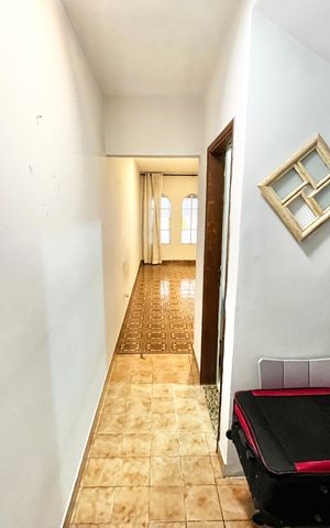Casa à venda com 80m², 3 quartos e 2 vagasCorredor