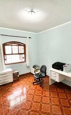 Casa à venda com 80m², 3 quartos e 2 vagasQuarto 1