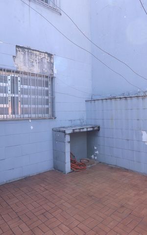 Casa para alugar com 285m², 3 quartos e 6 vagasQuintal