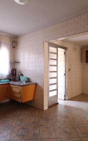Casa para alugar com 285m², 3 quartos e 6 vagasCozinha