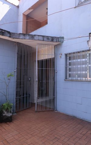 Casa para alugar com 285m², 3 quartos e 6 vagasQuintal