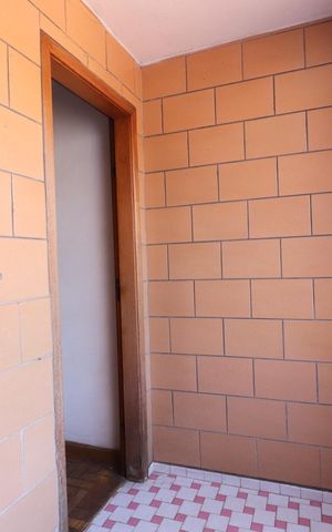 Casa para alugar com 285m², 3 quartos e 6 vagasSacada