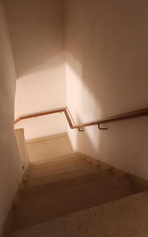 Casa para alugar com 285m², 3 quartos e 6 vagasEscada