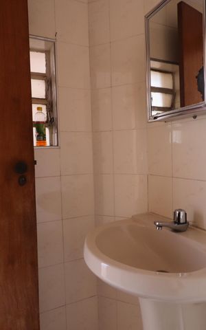 Casa para alugar com 285m², 3 quartos e 6 vagasBanheiro de serviço
