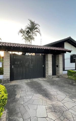 Casa para alugar com 450m², 4 quartos e 7 vagas Casa para alugar com 450m², 4 quartos e 7 vagasPlaca Cod.GOFG-222