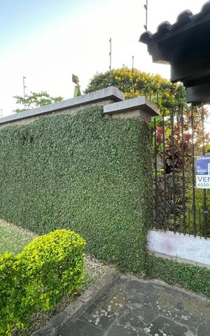 Casa para alugar com 450m², 4 quartos e 7 vagas Casa para alugar com 450m², 4 quartos e 7 vagasPlaca Cod.GOFG-222