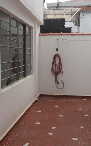 Casa para alugar com 252m², 4 quartos e 3 vagasQuintal